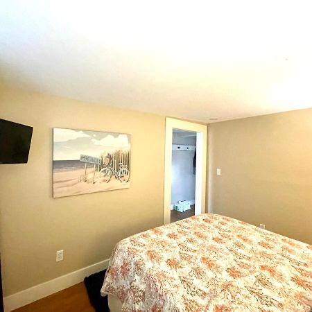 Seablue Cottage - Downstairs; 2 Blocks To The Beach Galveston Eksteriør billede